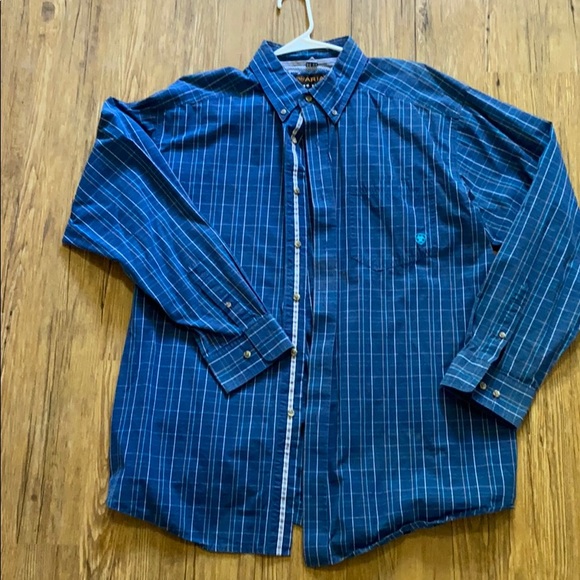 Ariat button down - Picture 1 of 2